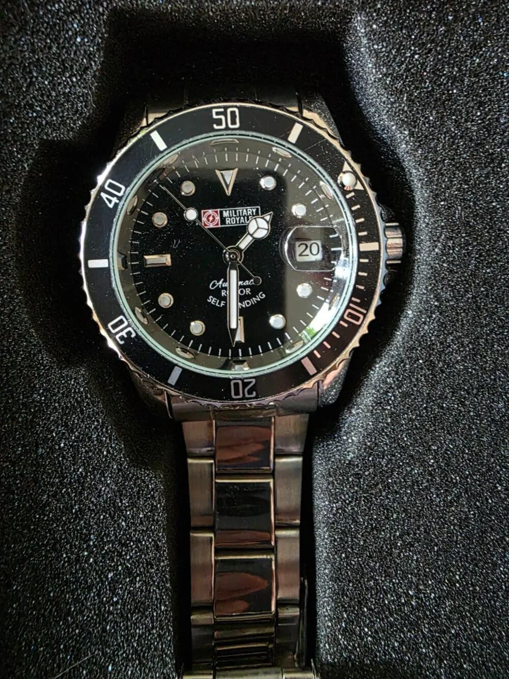 Item #W262 ESS in original box Military Royale 1 7/8 in face 10in band Watch